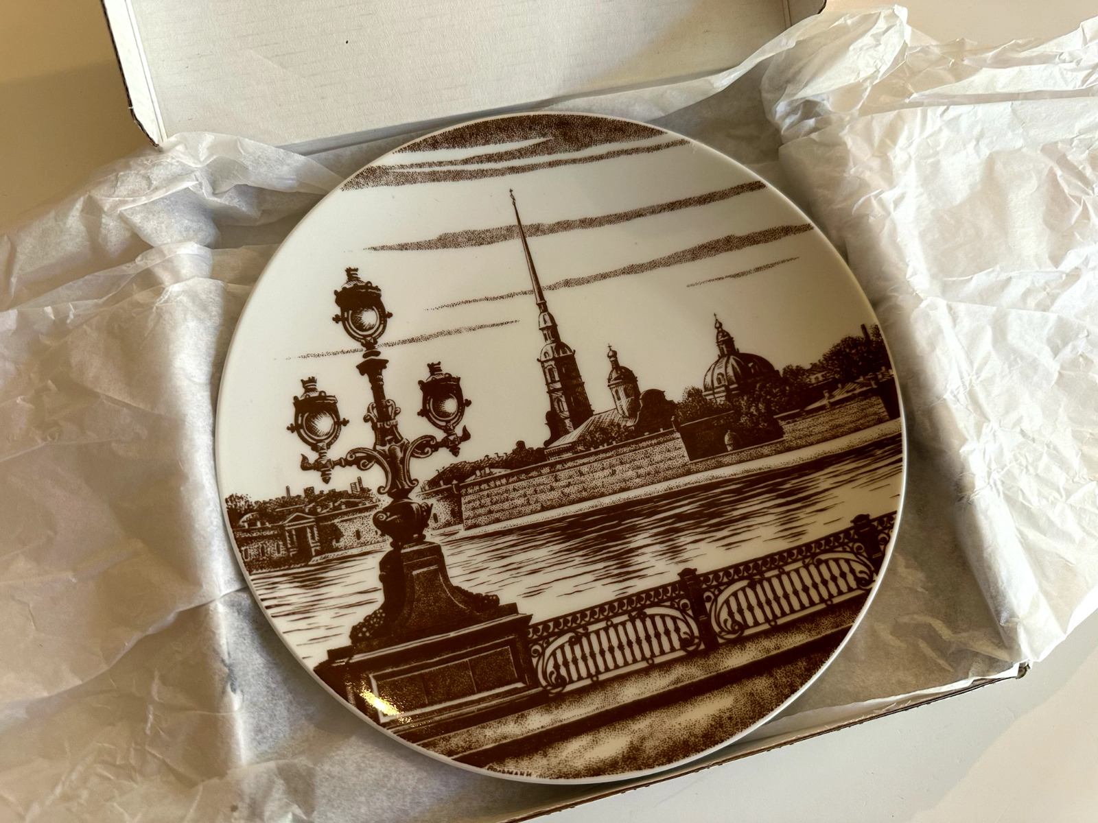 LIMITED EDITION Collectors Plate Imperial Porcelain 1744 St. Petersburg