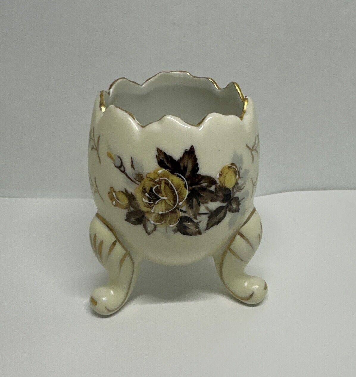 Napco Ceramic Cracked Egg Vase Roses Gold Trim Hand Painted #C3199/S￼ Vintage