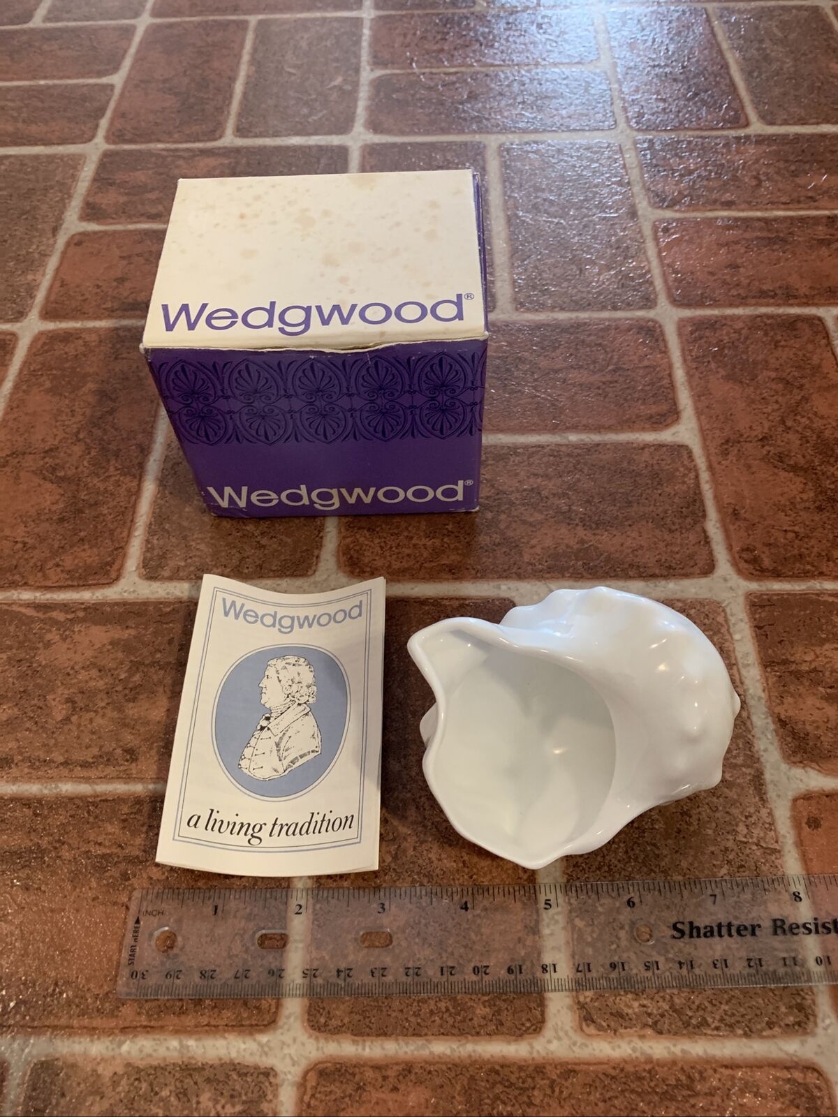 Vintage Wedgwood Conch Shell 4208 Nautilus Collection With Box & Paper 