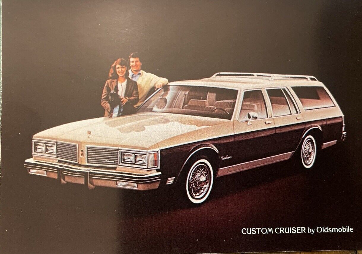 1982 Oldsmobile Custom Cruiser Station Wagon Advertising Postcard Riggs Olds CA