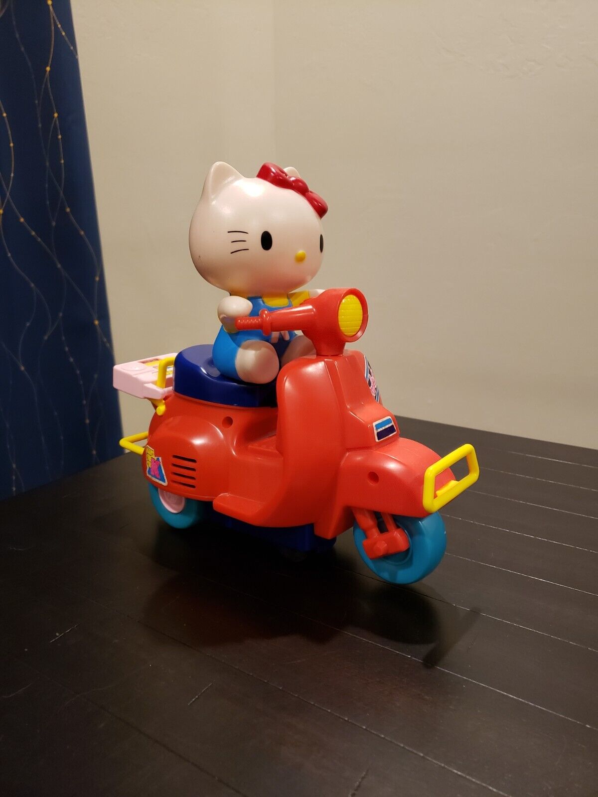 Vintage Sanrio Hello Kitty Melody Motorcyle Red & Blue (1976) - TESTED