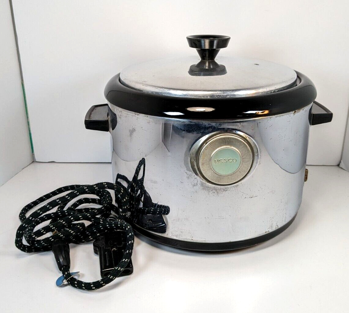 Nesco Round Roaster Oven 4210-2 Vtg Slow Cooker 1950s Cord Hi-Lo Works Prop