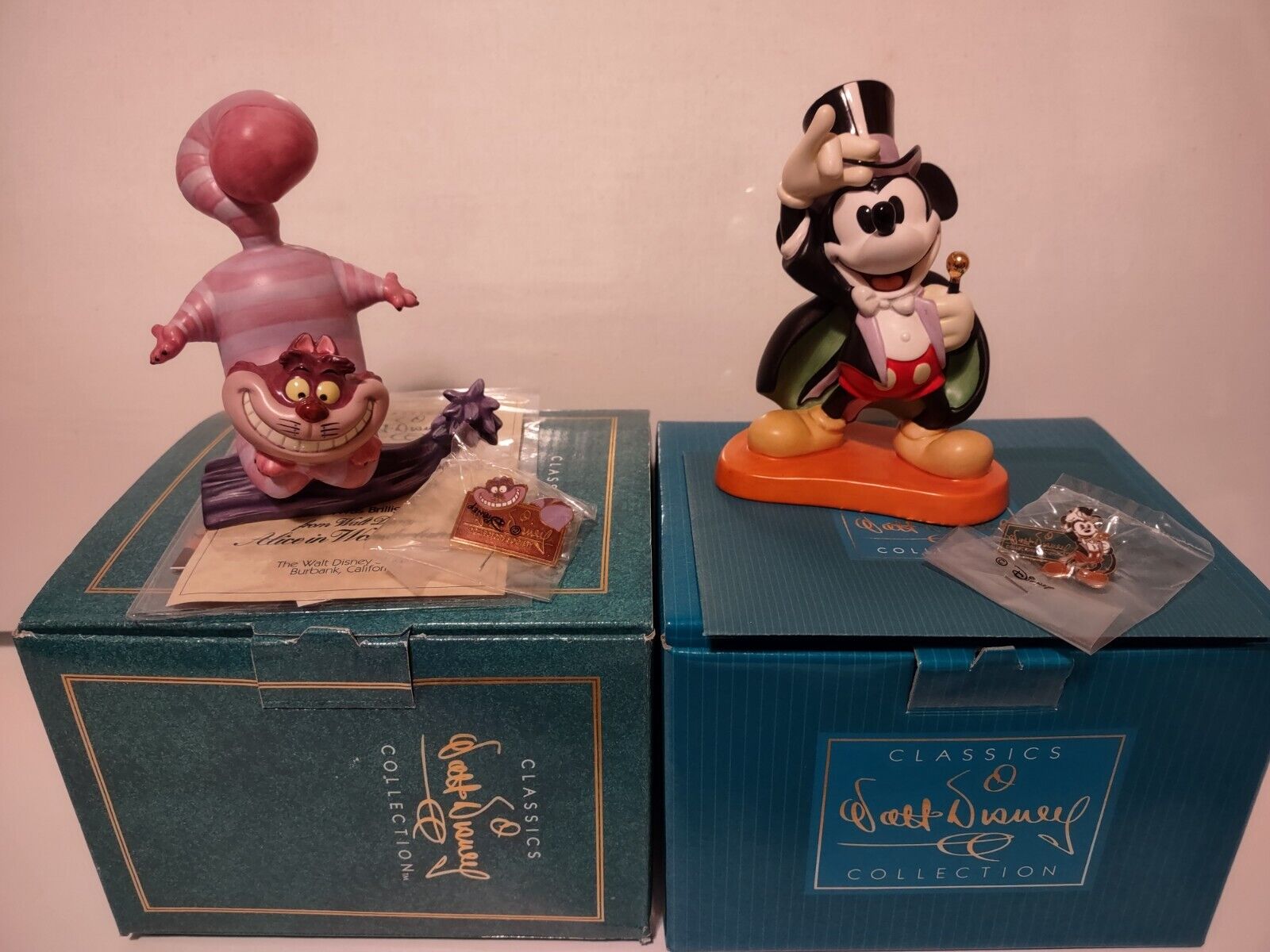 WDCC Magician Mickey 1997 and Chesire Cat 1994 Membership Figures in Box w/ Pins