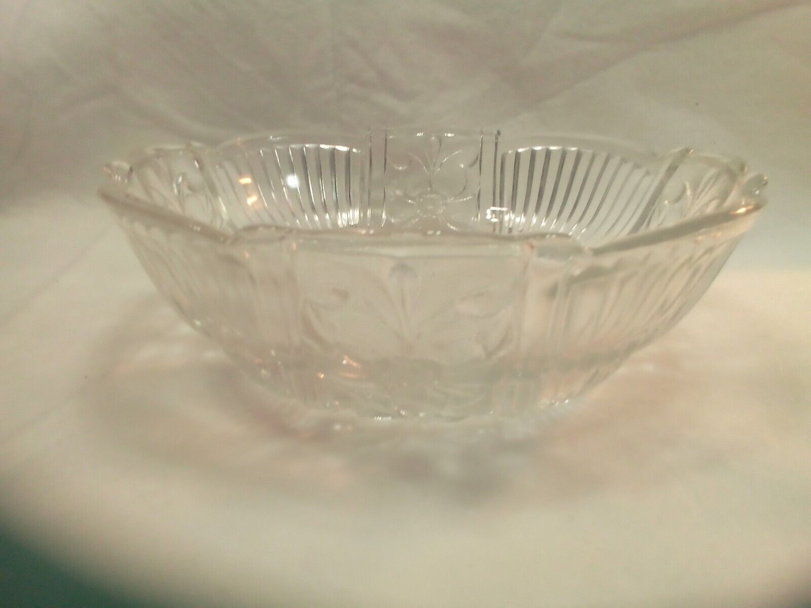 Vintage Clear Pressed Glass Serving Dish Candy Bowl 9\
