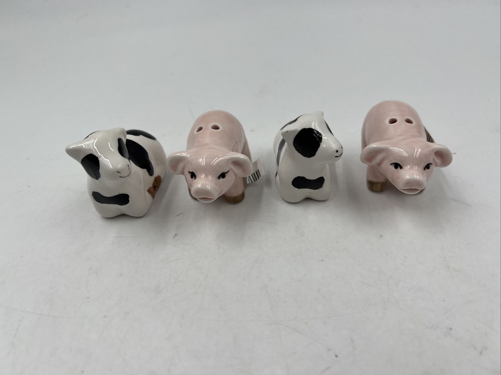 Ceramic 2x2in Cow and Pig Salt & Pepper Shaker Sets AA01B25003