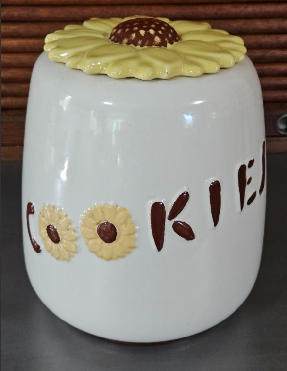 Vintage 1940’s Abingdon Yellow Sunflower Ceramic Cookie Jar w Flower Lid Pottery