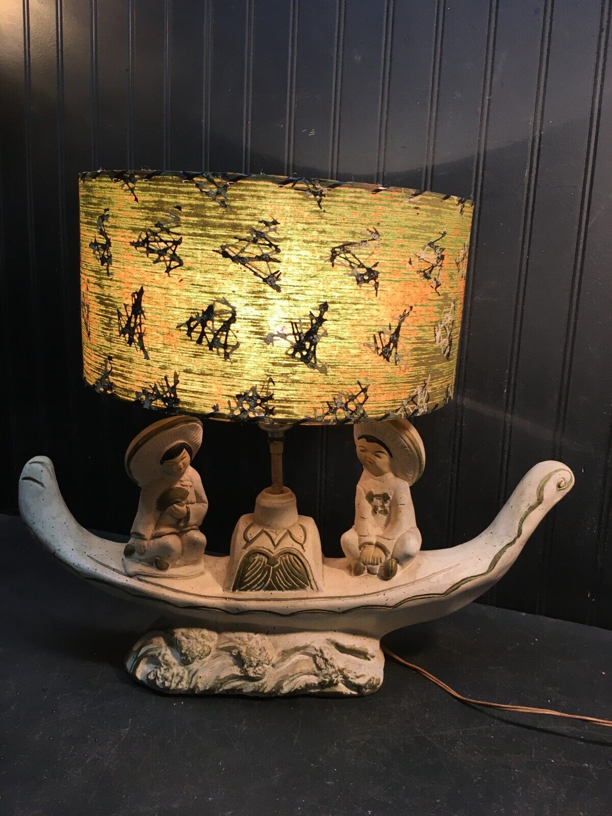 Vintage MCM Oriental Chalk Ceramic  Chinese People in  Boat TV LAMP