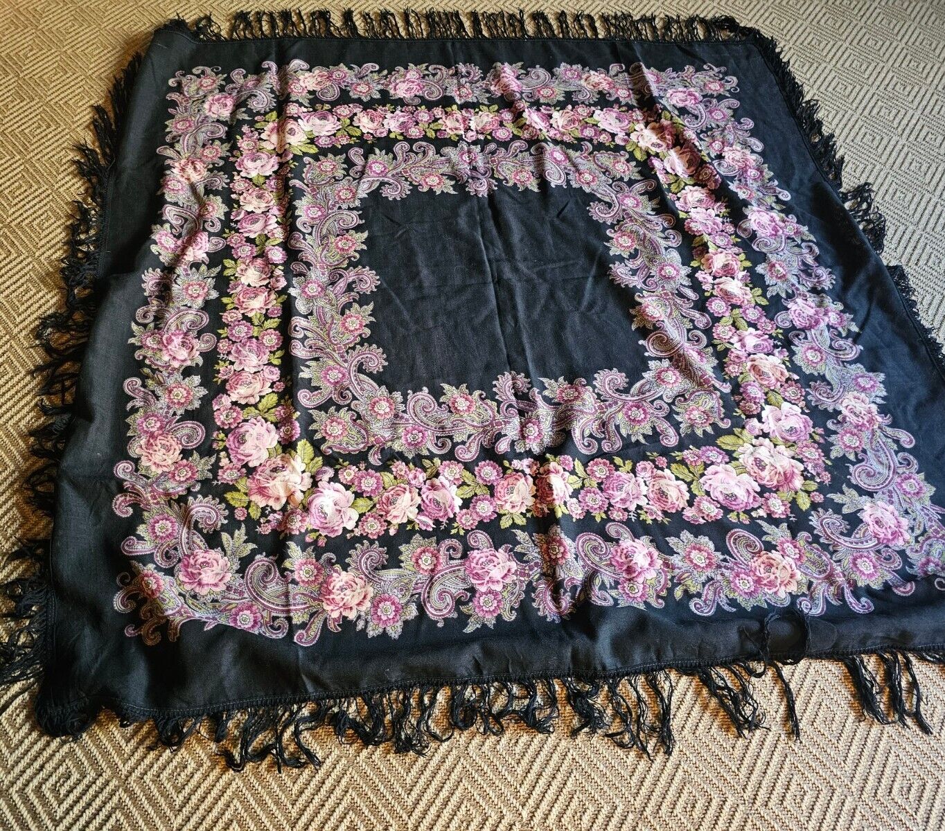 VINTAGE Russian beautiful scarf-flowers-Floral  Black, 