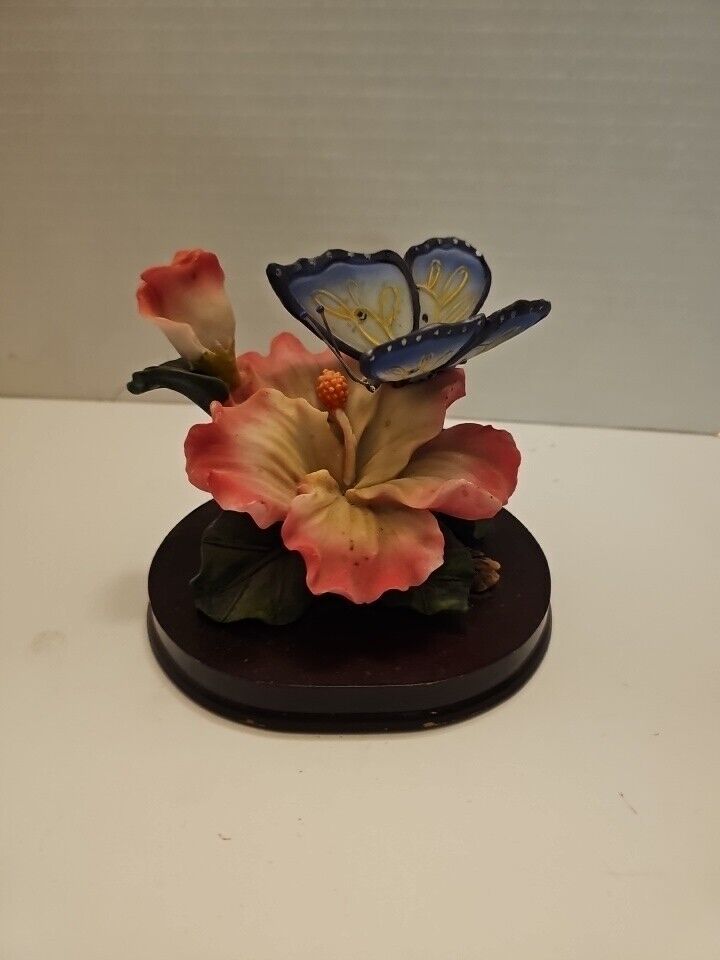Porcelain Butterfly On Flowers Beautiful Lifelike And Great Condition Pre-owned