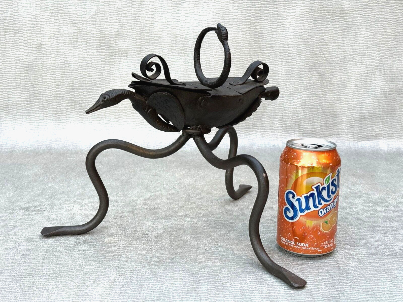 ANTIQUE EXOTIC ASHTRAY SURREAL CREATURE WELDED METAL WROUGHT IRON SCULPTURE ART
