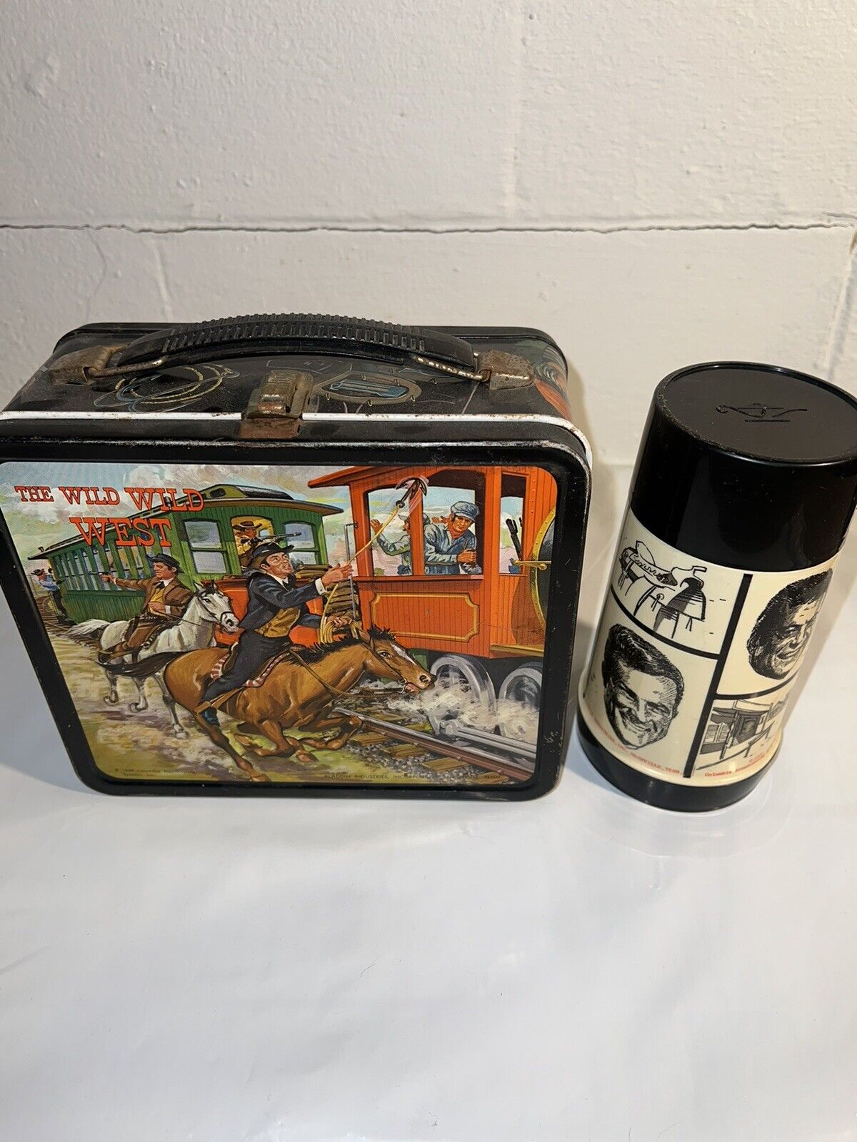 Vintage 1969 Aladdin Wild Wild West Lunchbox and Thermos