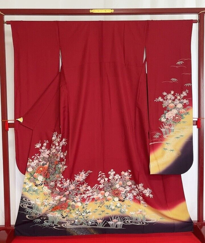 Japanese Kimono “Furisode” Pure Silk/Red/Flower/Japanese tradition/History