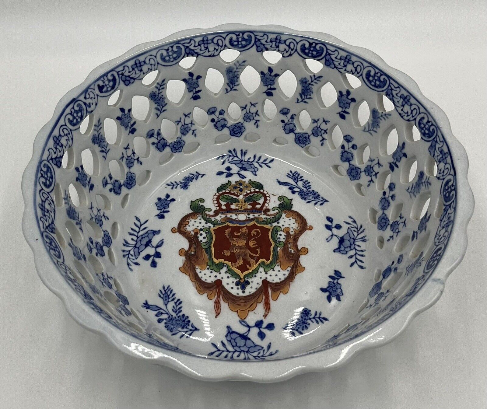 Andrea by Sadek Decorative Reticulated Scalloped Large Bowl Lion Seal Blue White