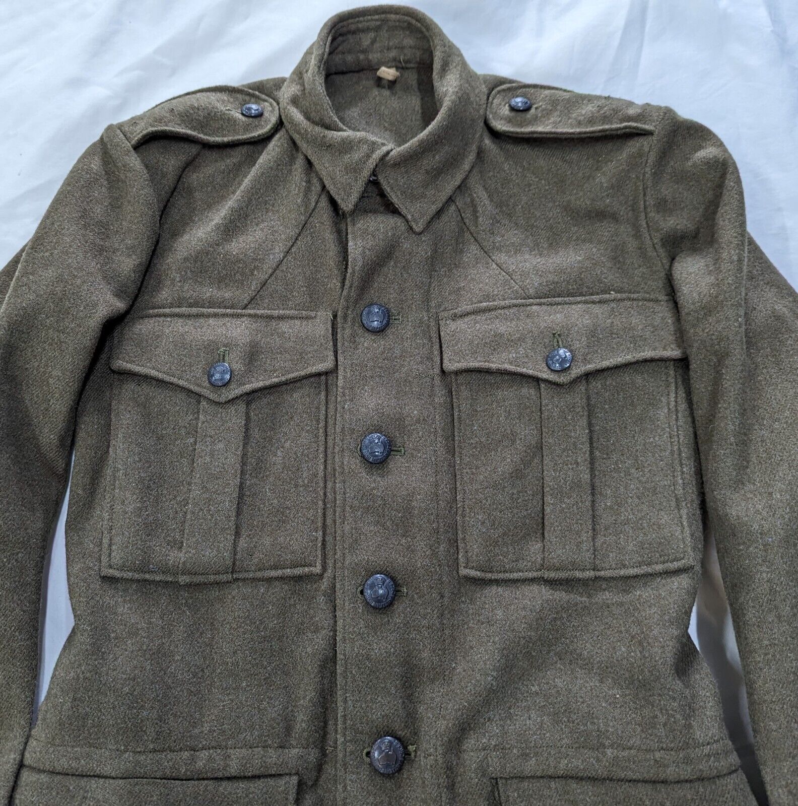 Obsolete vintage WW2 1943 Australian army AIF uniform tunic jacket