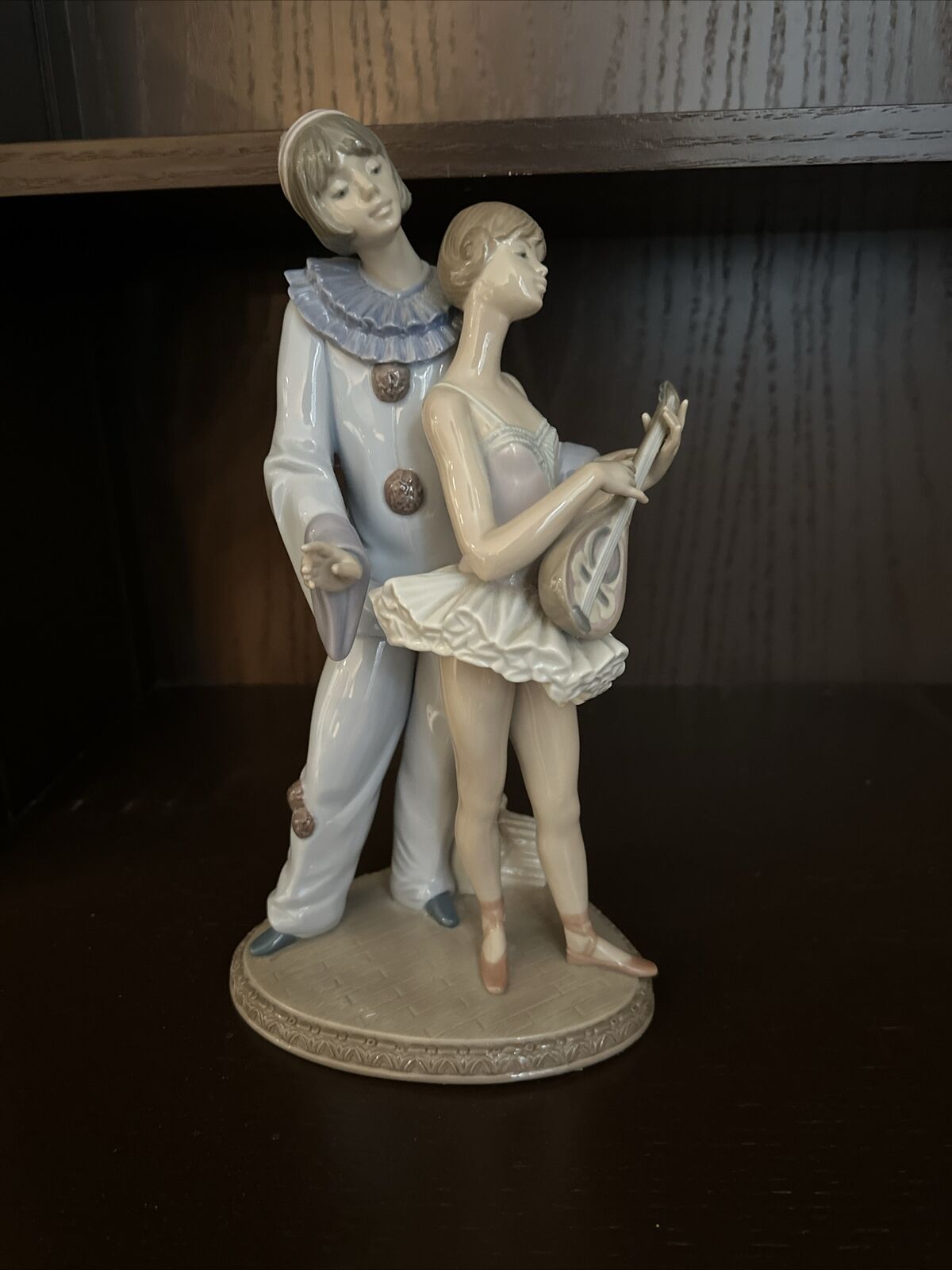 Lladro 5821 Minstrel\'s Love Porcelain Figurine | Hand Made in Spain