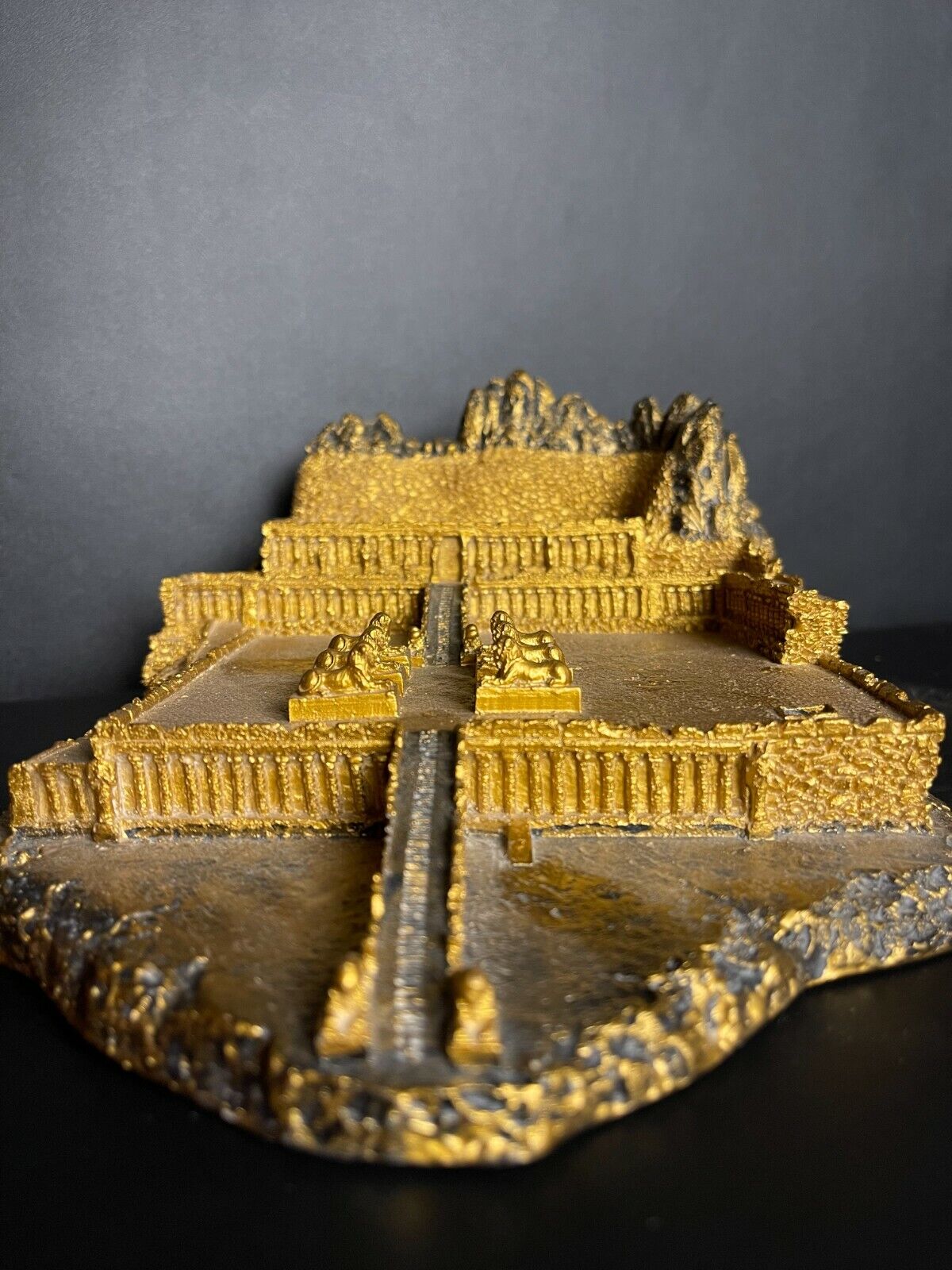 Amazing Maket for Hatshepsut temple with beautiful gold touching 