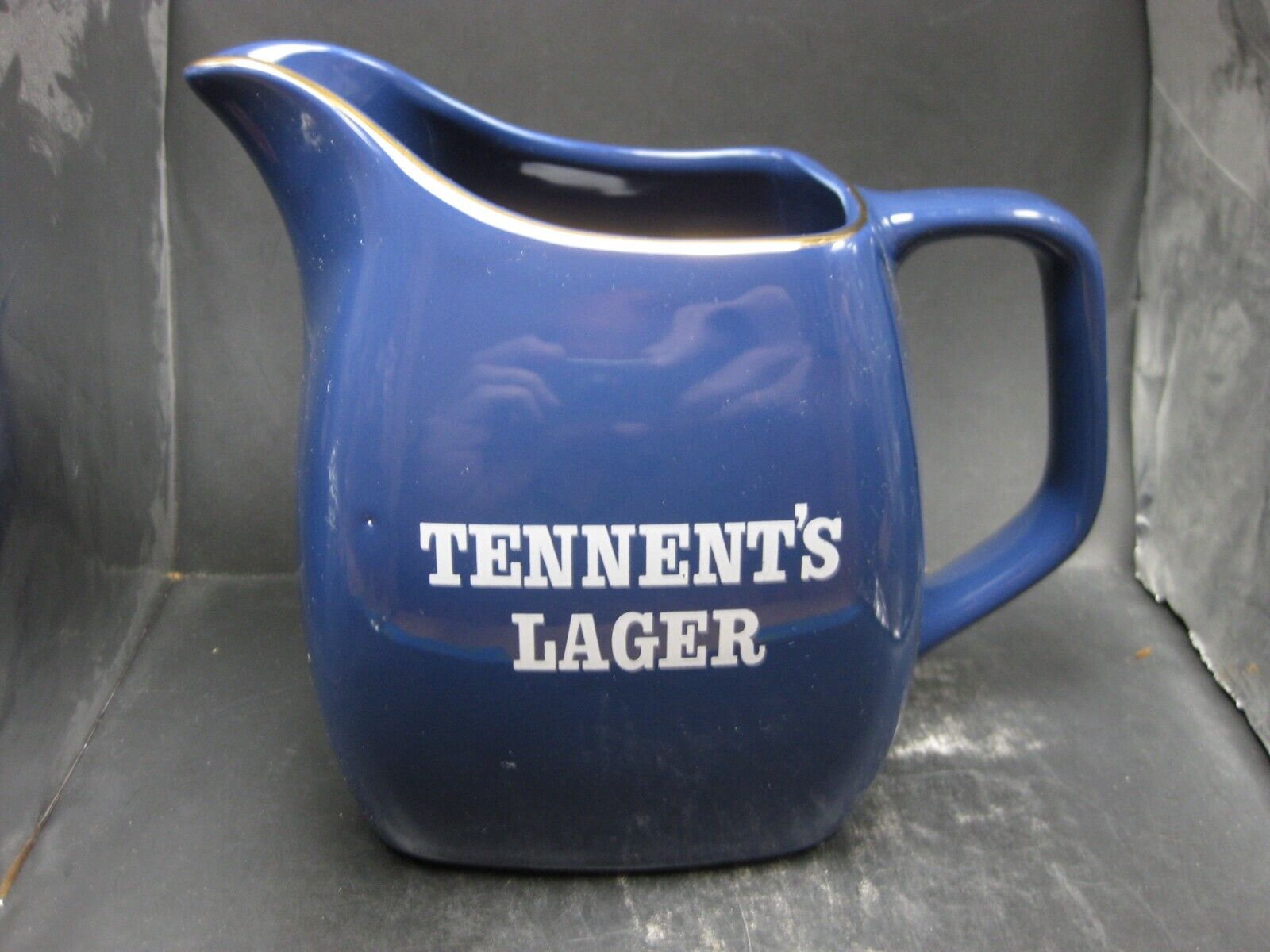 VINTAGE TENNENT\'S LAGER PDM WADE ENGLAND CERAMIC PITCHER 