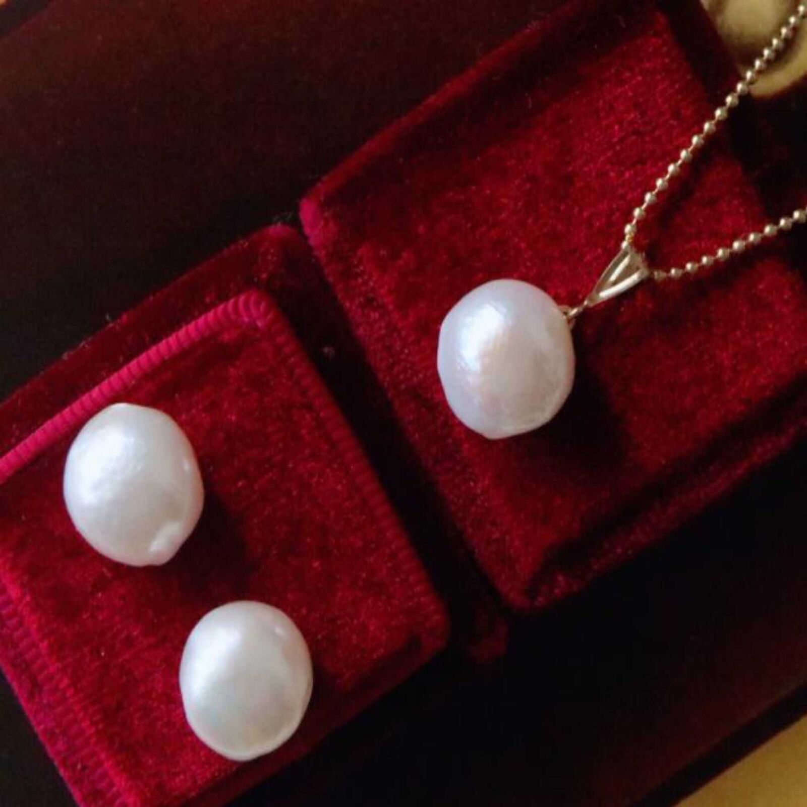11-12mm Fashion White round fresh water Pearl Earrings pendant Tibetan Gold