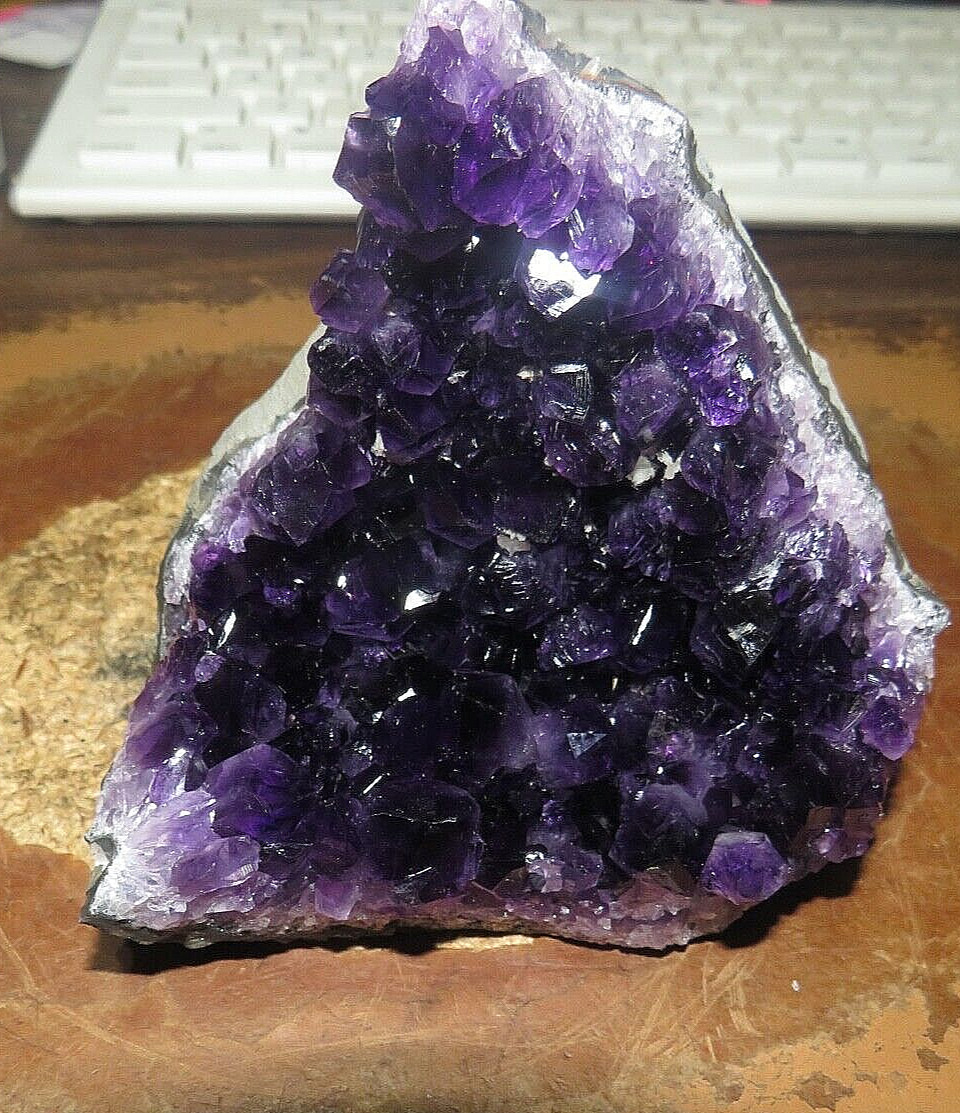 LARGE  AMETHYST CRYSTAL CLUSTER  GEODE CATHEDRAL FROM URUGUAY