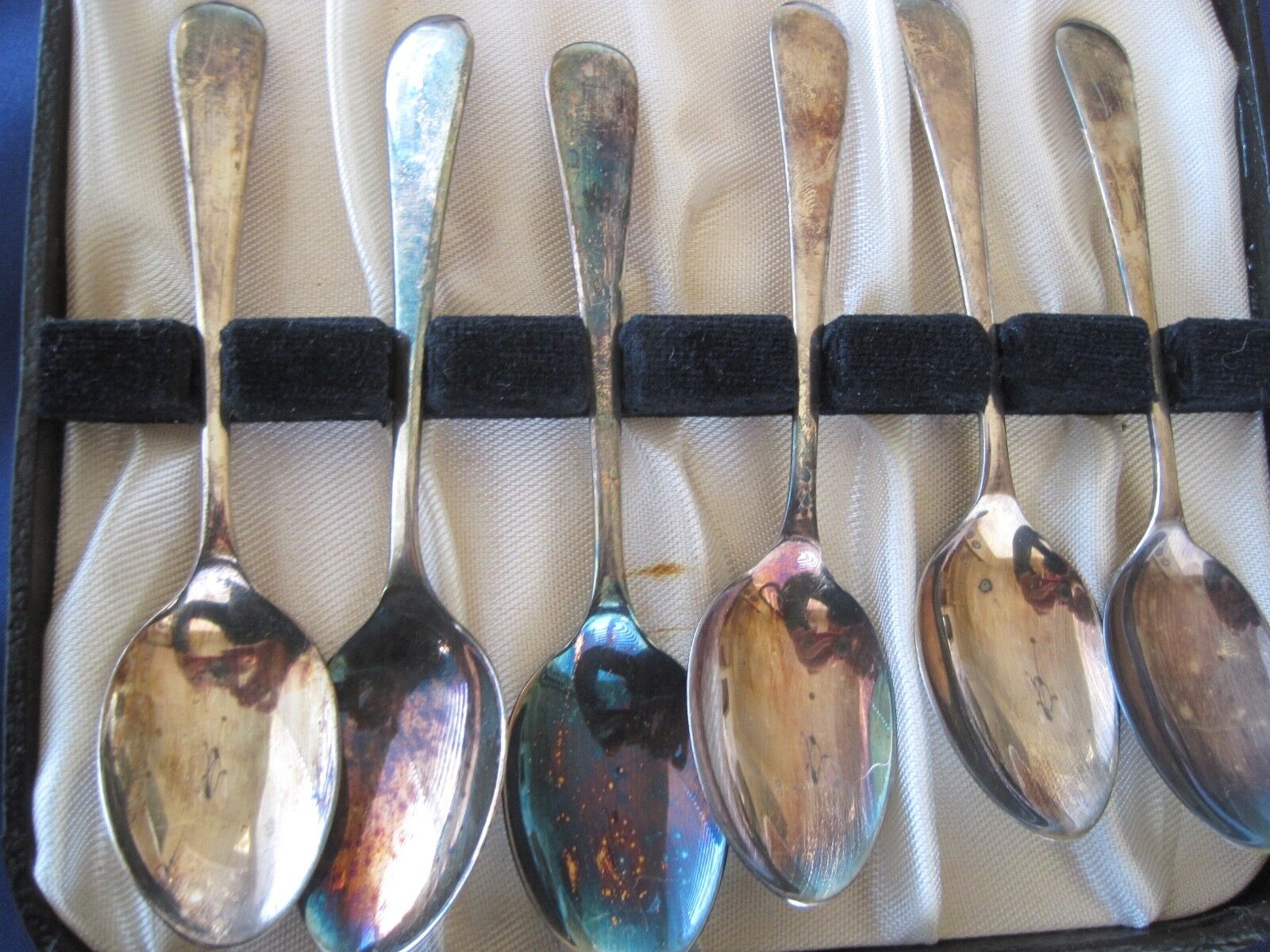 Viners Spoon Set in Box Sheffield England 
