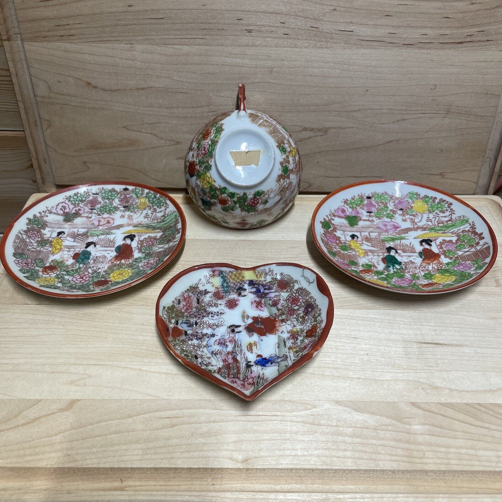 4 Antique Japanese Asian Hand Painted Porcelain