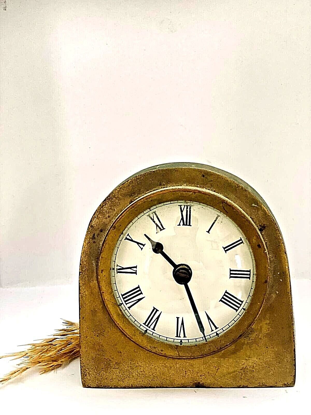 Antique Brass Table Watch , Luxury , Old, Golden Color , Work Efficiency