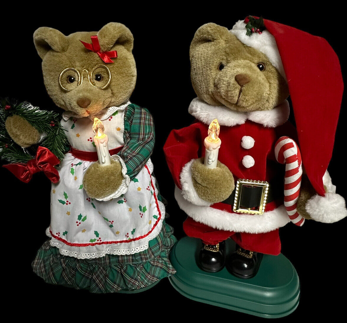 Santa Claus and Mrs Santa Claus Musical Runs On 2 C Batteries No Cord