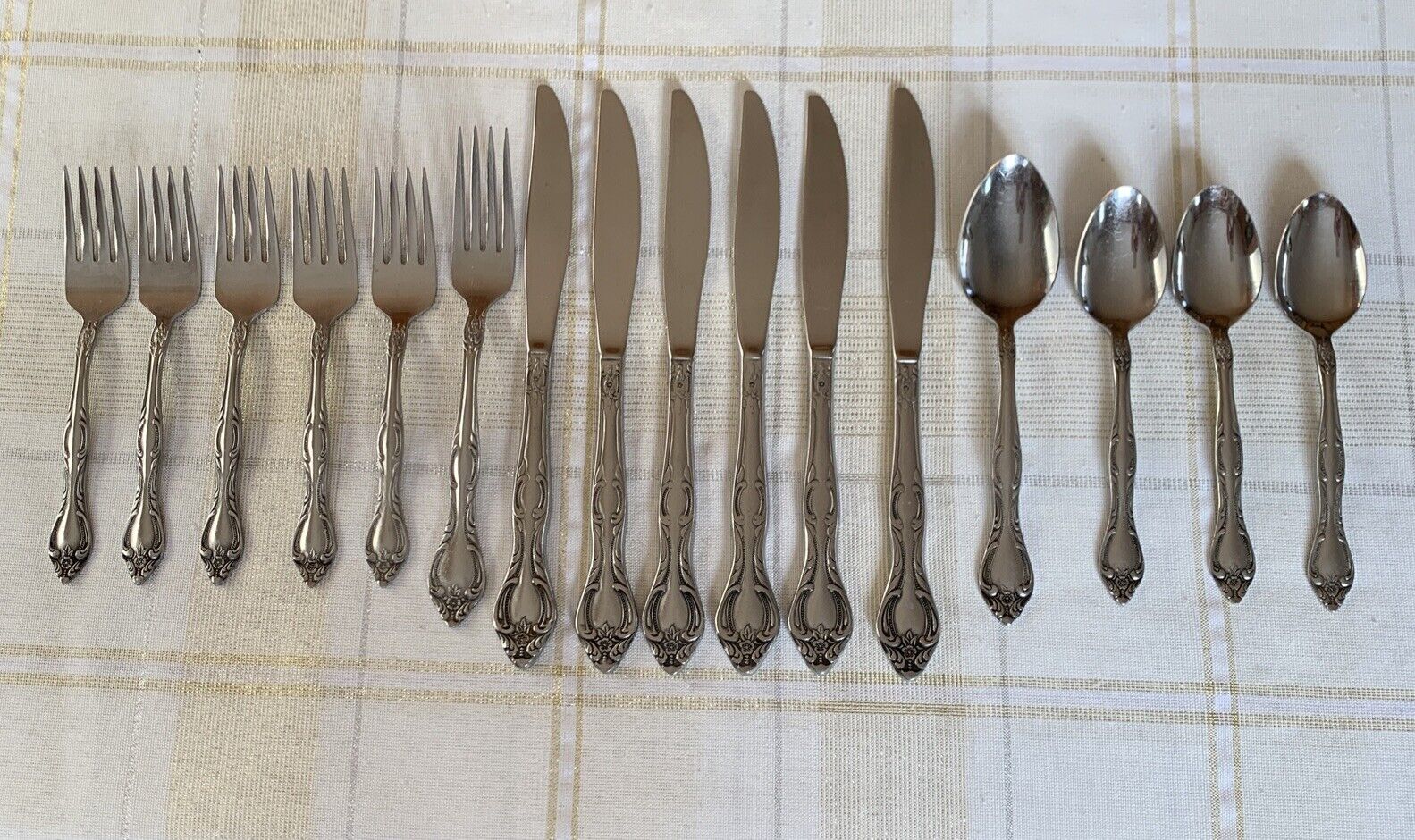 ROYAL BAROQUE IIC Imperial Flatware Korea Stainless Floral Scroll Edge IMIROB