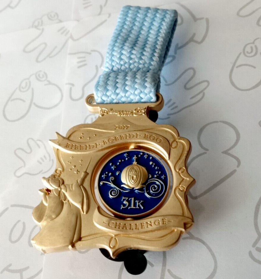 Cinderella Bibbidi-Bobbidi-Boo Challenge Medal Disneyland Paris Disney Pin