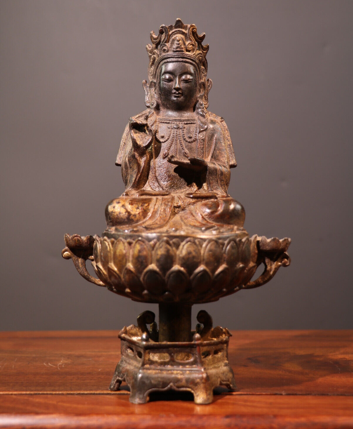 Tibet temple palace old copper bronze kwan yin guanyin Lotus base Statue Goddess