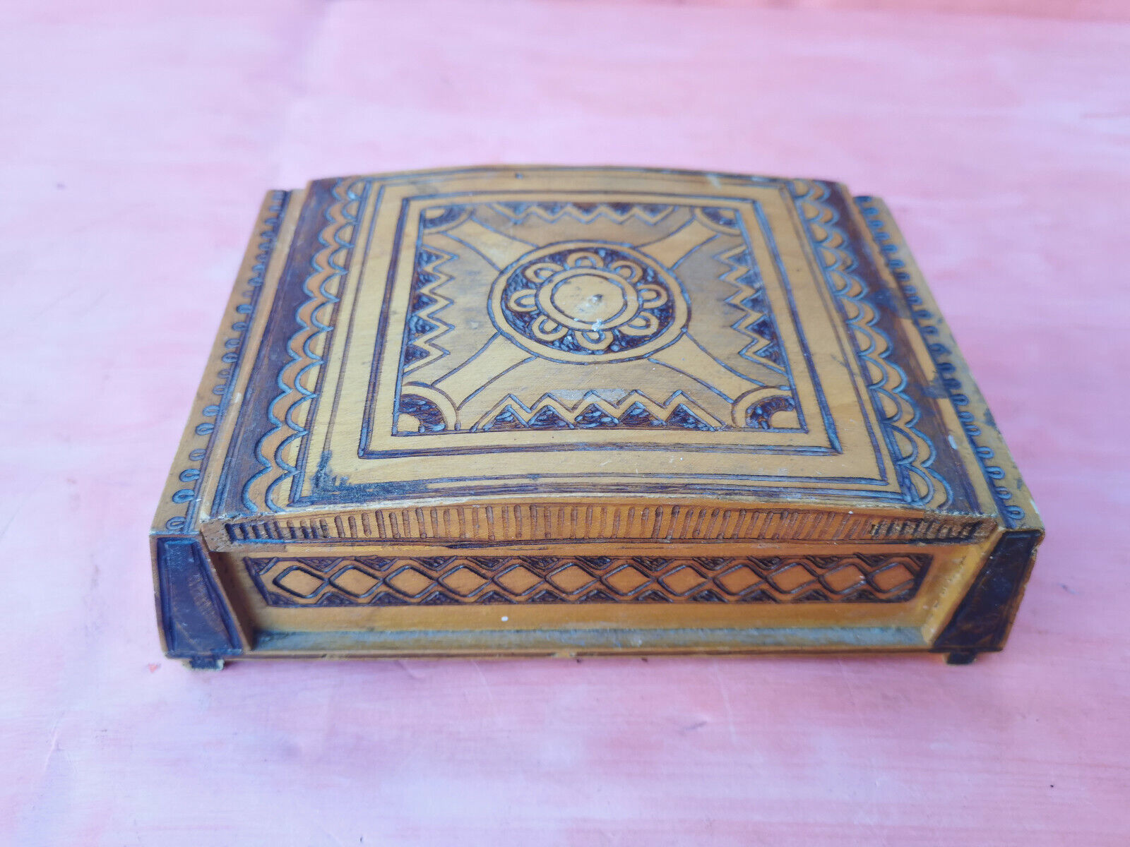 OLD PRIMITIVE VINTAGE  WOODEN HAND PAINTED PYROGRAPHY BOX CASE FOR DOCUMENTS