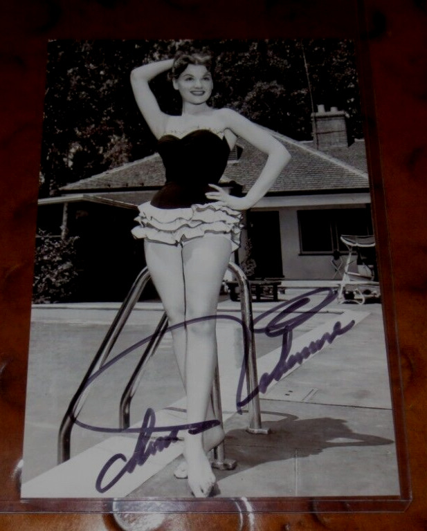 Ann Robinson actress signed autographed photo War of the Worlds 1953 Dragnet
