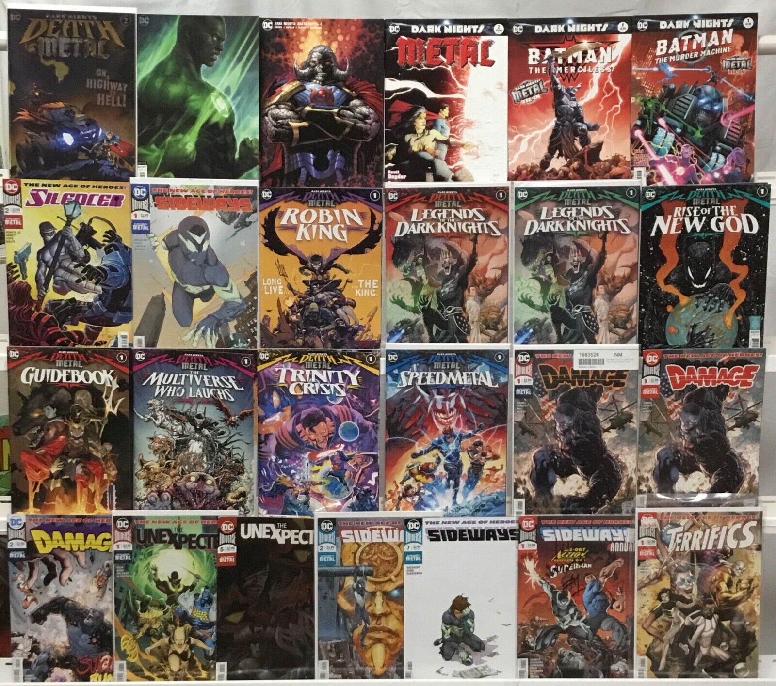 DC Comics Dark Nights Metal Comic Book Lot of 25 - Damage, Batman, Sideways