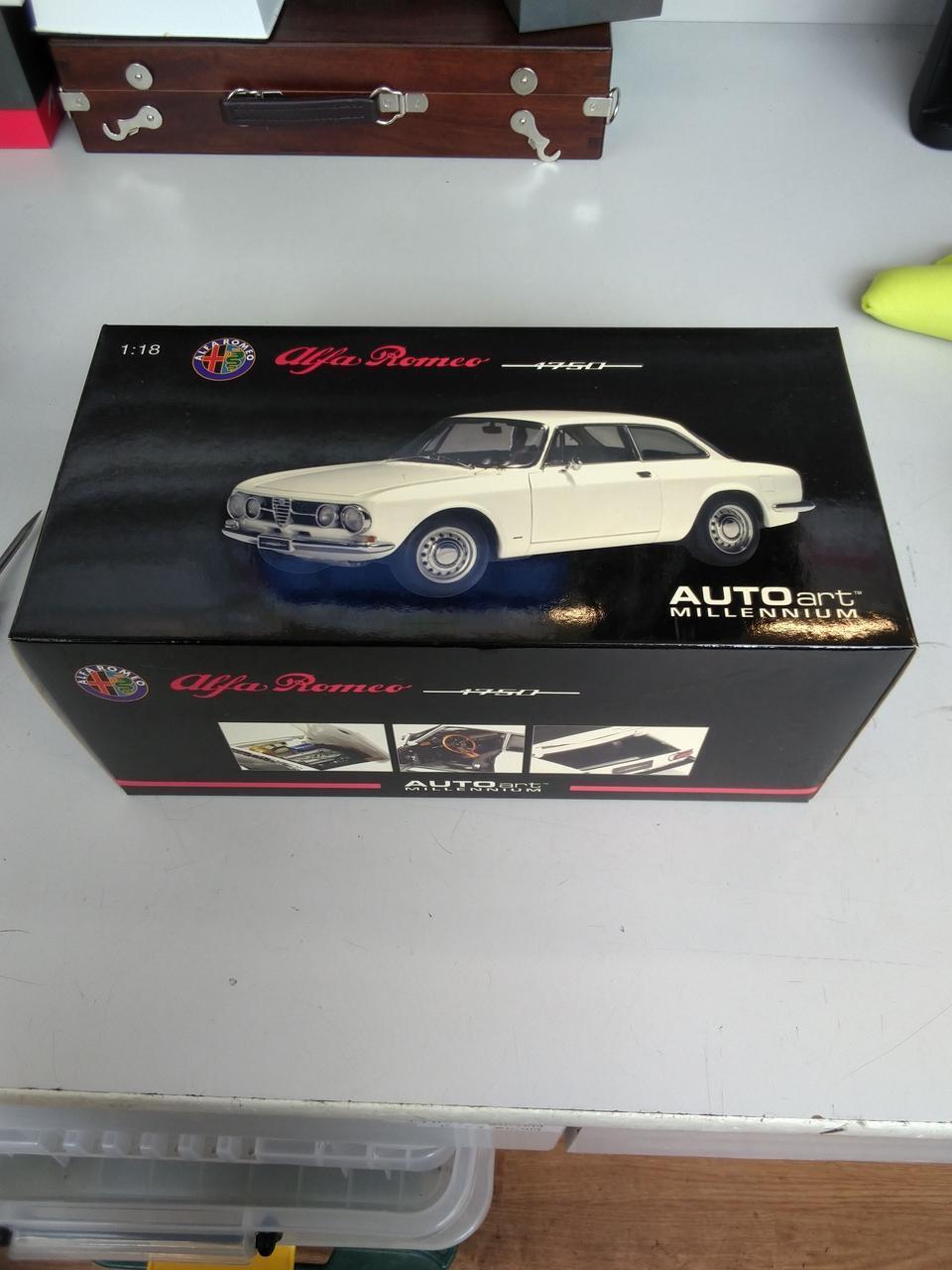 Autoart Millennium 1/18Alpha Romeo 1750Gtv 1/18 Model Car Alfa