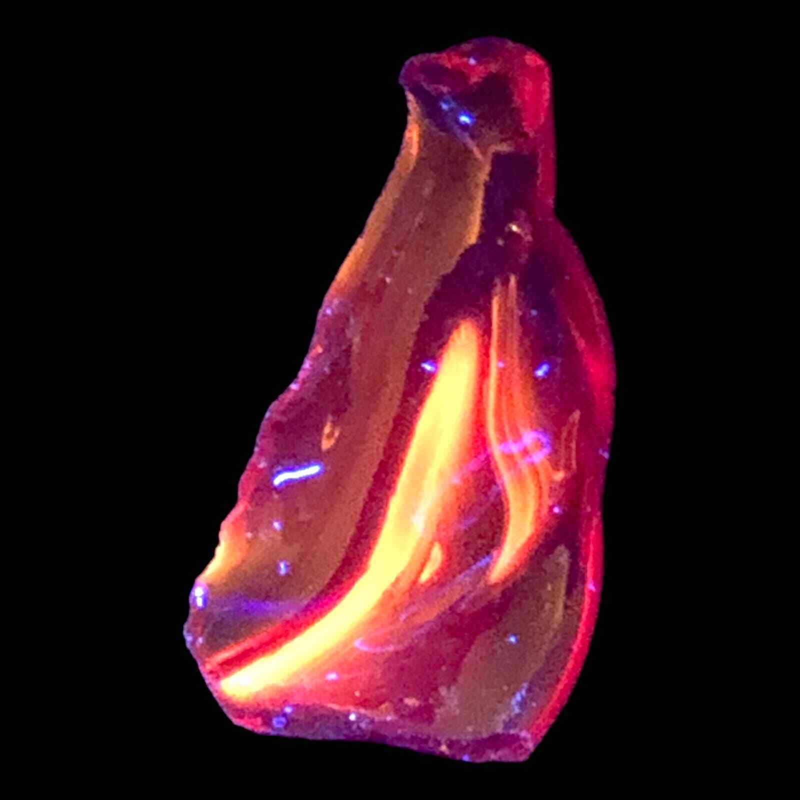 Ruby Amberina Art Glass Cullet Glowing Uranium Slag Glass #4GS82