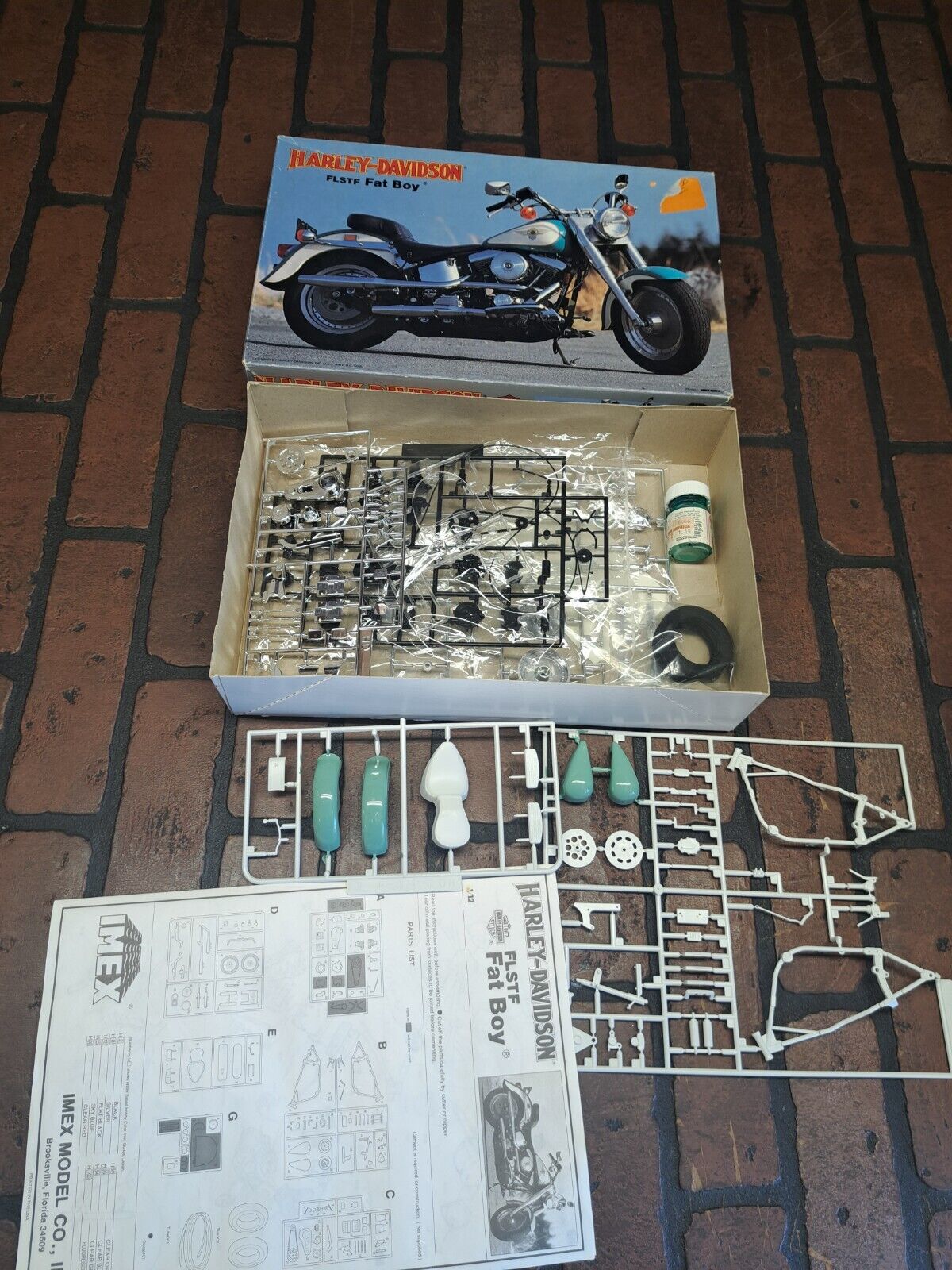 Harley Davidson FLSTF FAT BOY - IMEX 1/12 Scale Model Kit