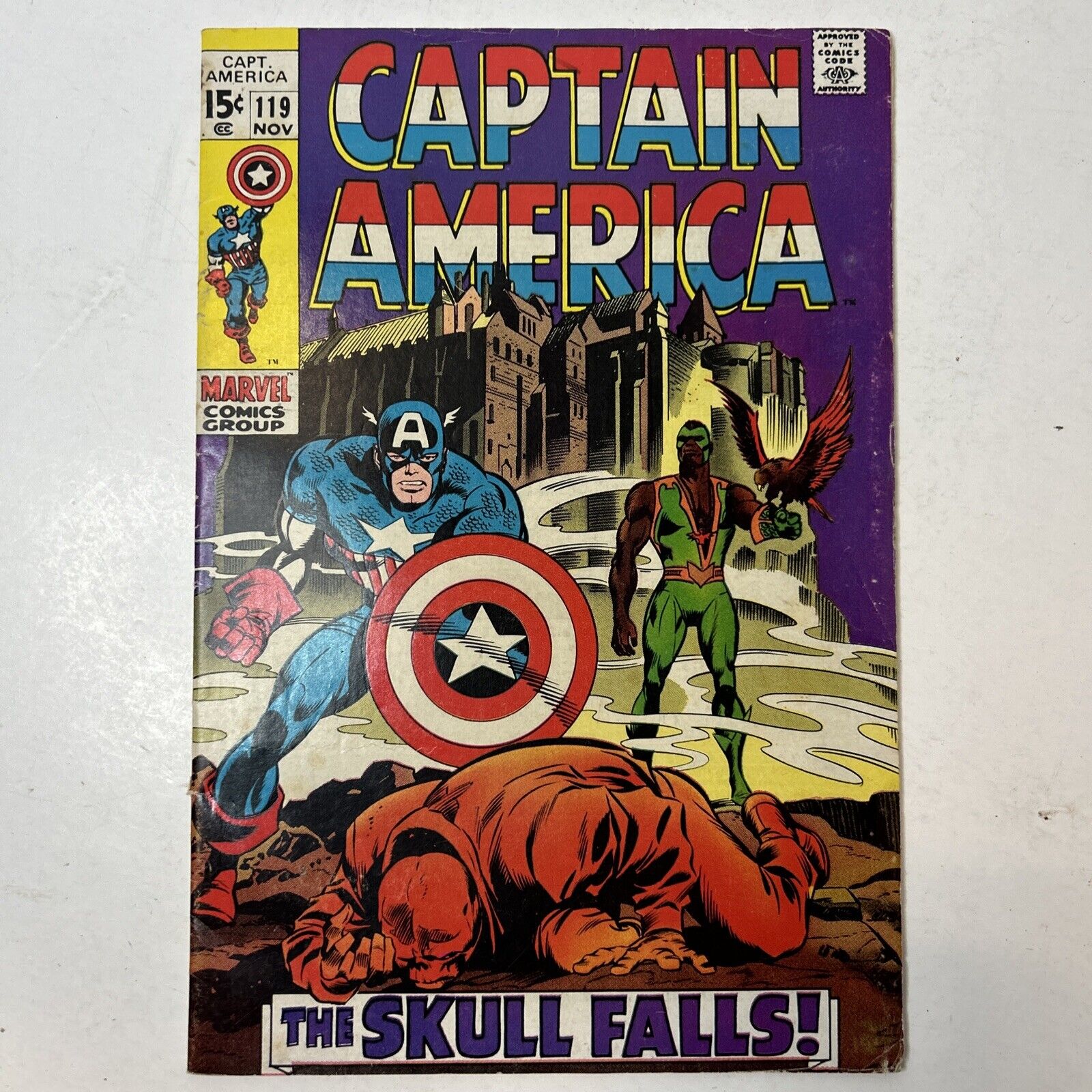 Marvel Comics - Captain America - #119 - The Skull Falls - Good Condition