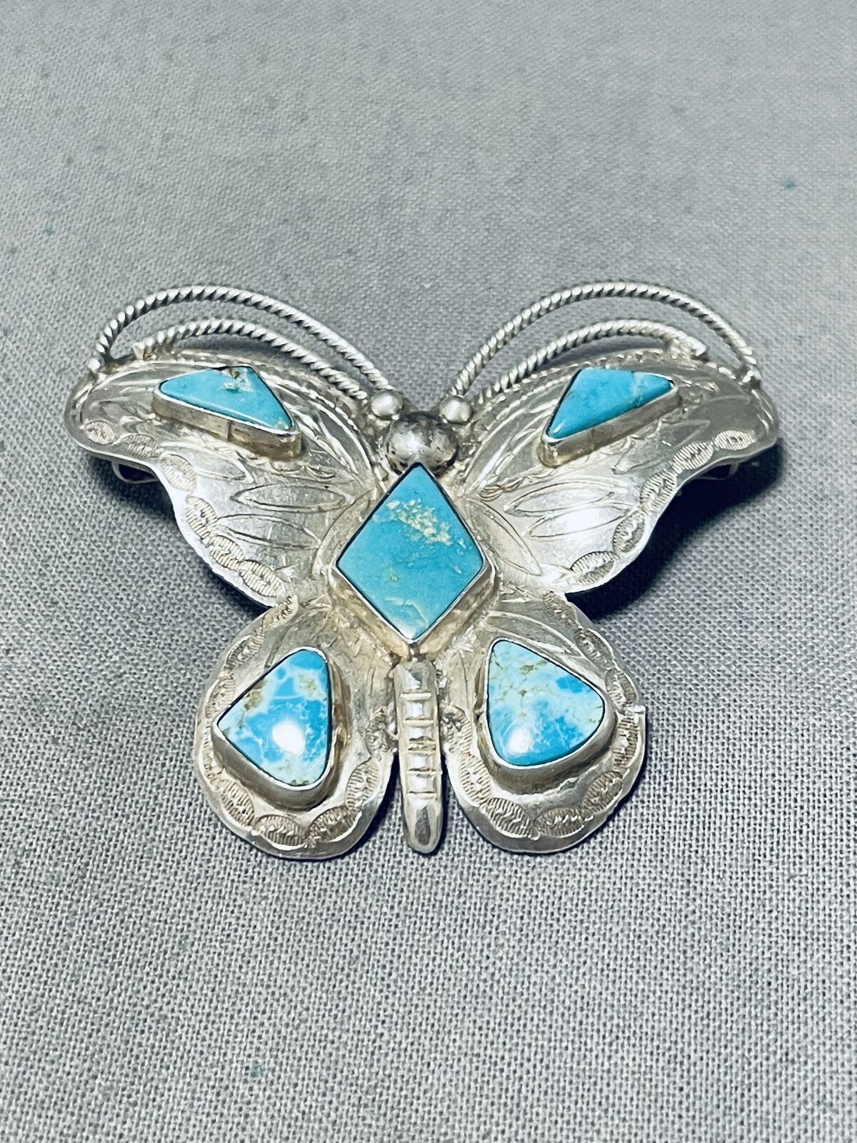 WHIMSICAL VINTAGE NAVAJO BLUE GEM TURQUOISE STERLING SILVER BUTTERFLY PIN
