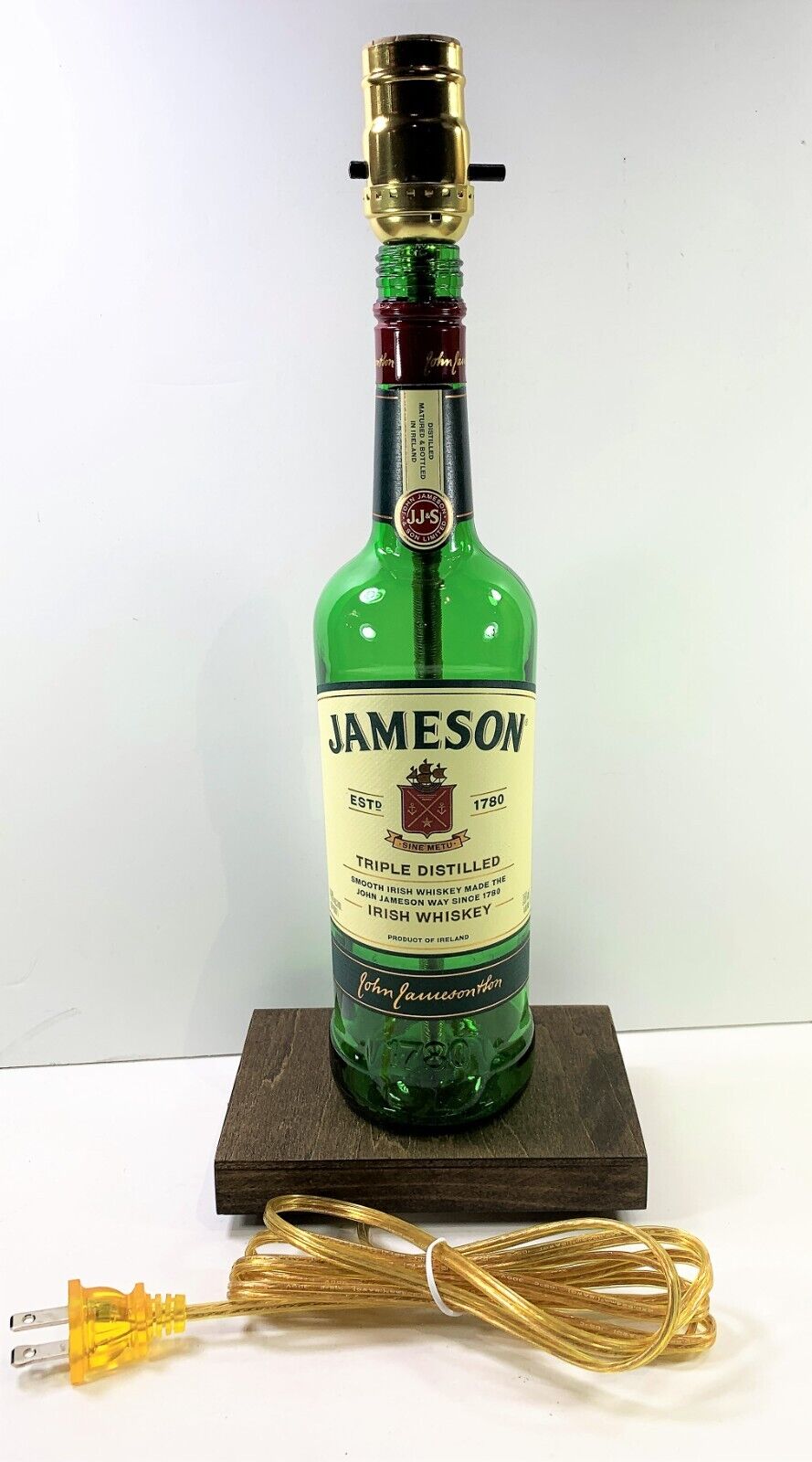 JAMESON IRISH WHISKEY Liquor Bottle TABLE LAMP Light Wood Base Bar Lounge Decor