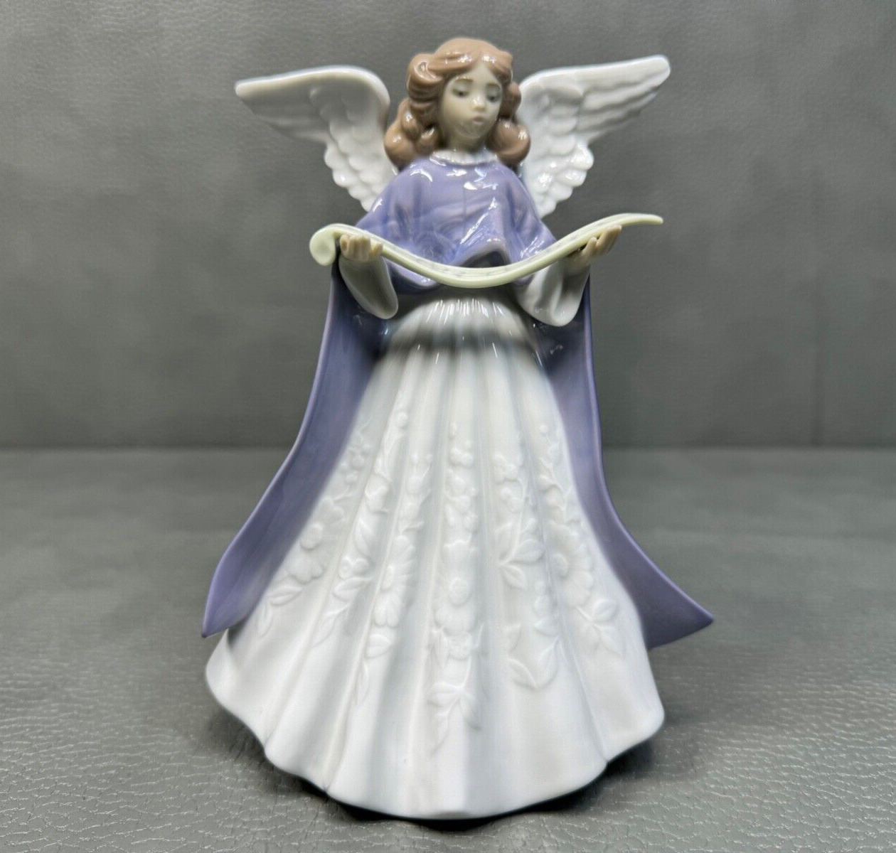 Lladro 5831 Angel Tree Topper Figurine