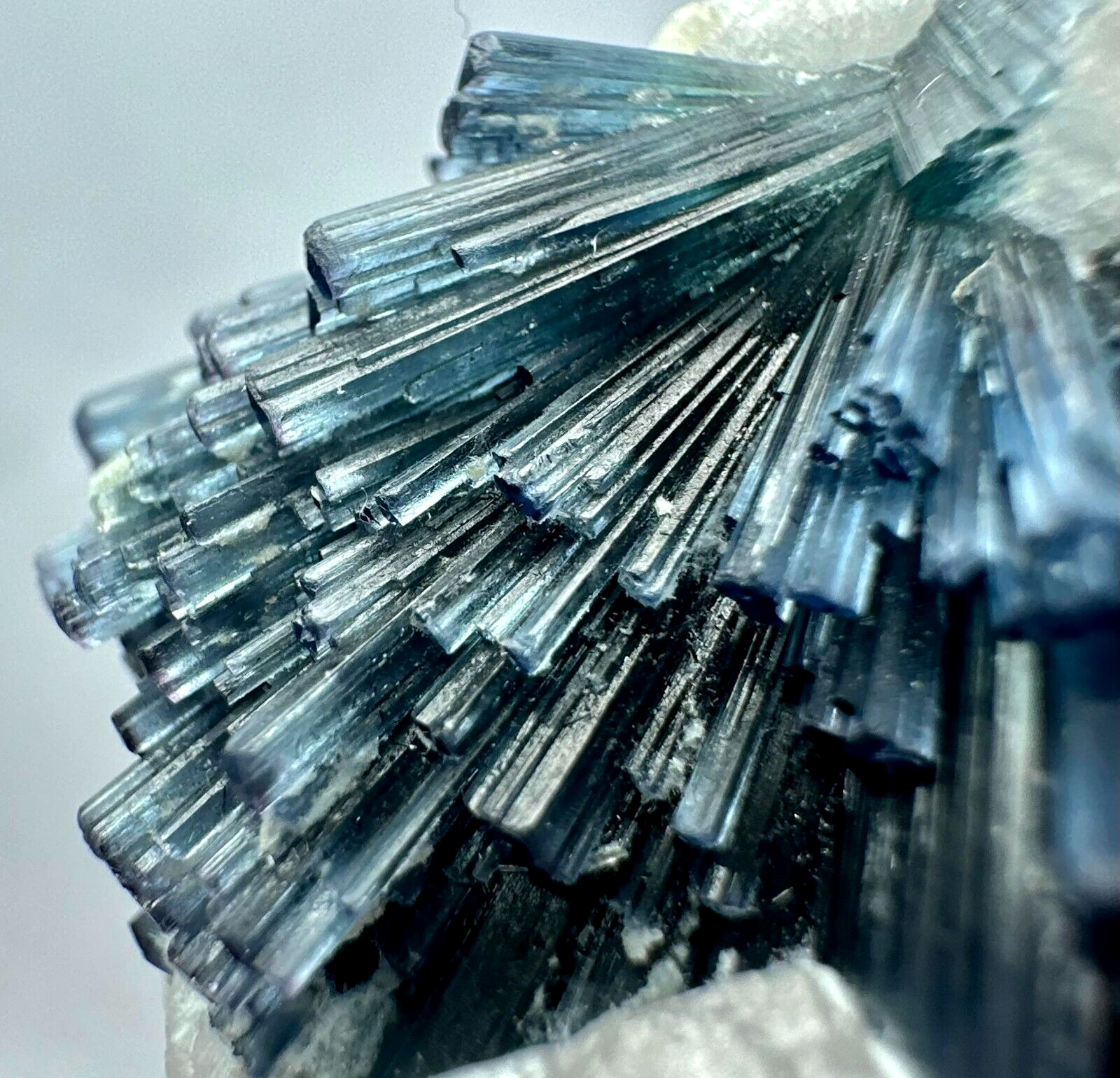 91 Carat EXTRAORDINARY Indicolite Tourmaline Crystals Bunch, Apatite, Mica @Afg