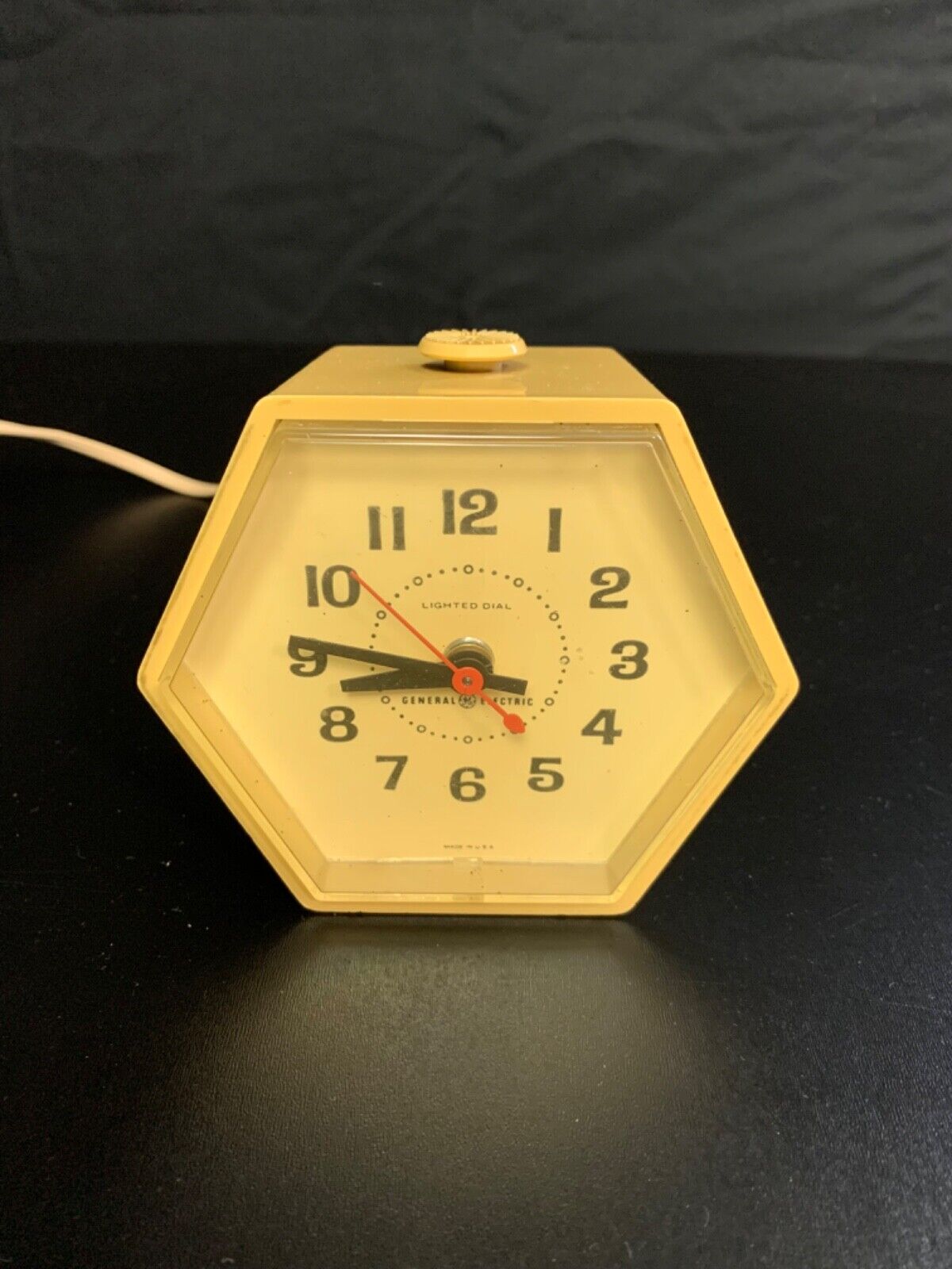 Vintage General Electric  Alarm Clock Works Model 7386-2 USA Plastic Hexagon 
