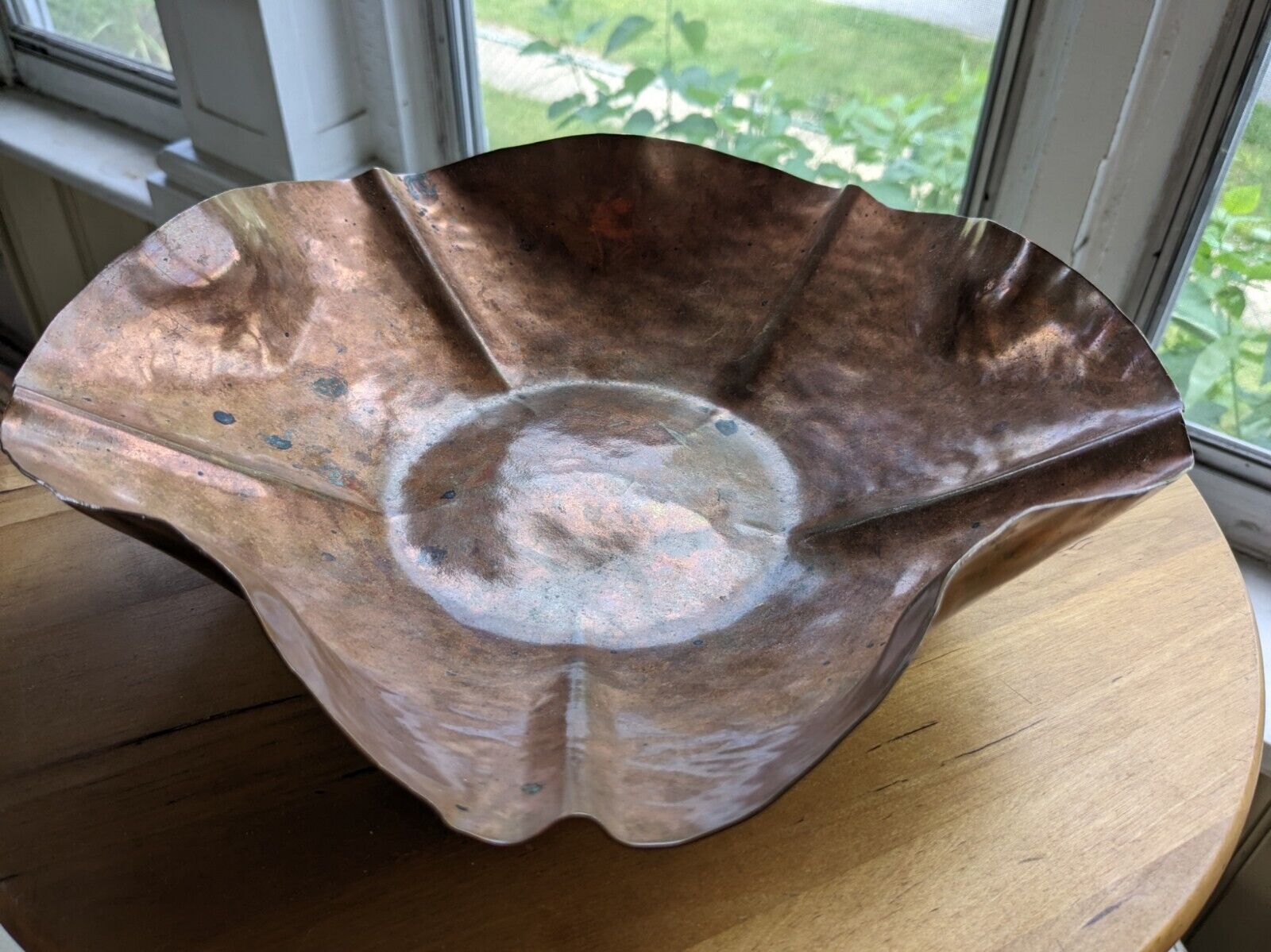 MCM HAND HAMMERED COPPER CENTERPIECE BOWL Patina Handmade 11 in X3in approximate