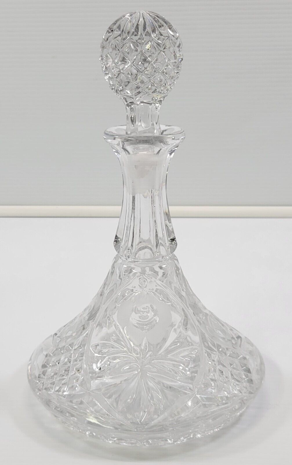 MM) Vintage Clear Cut Glass Round Decanter Bottle w/ Stopper Set Liquor Wine