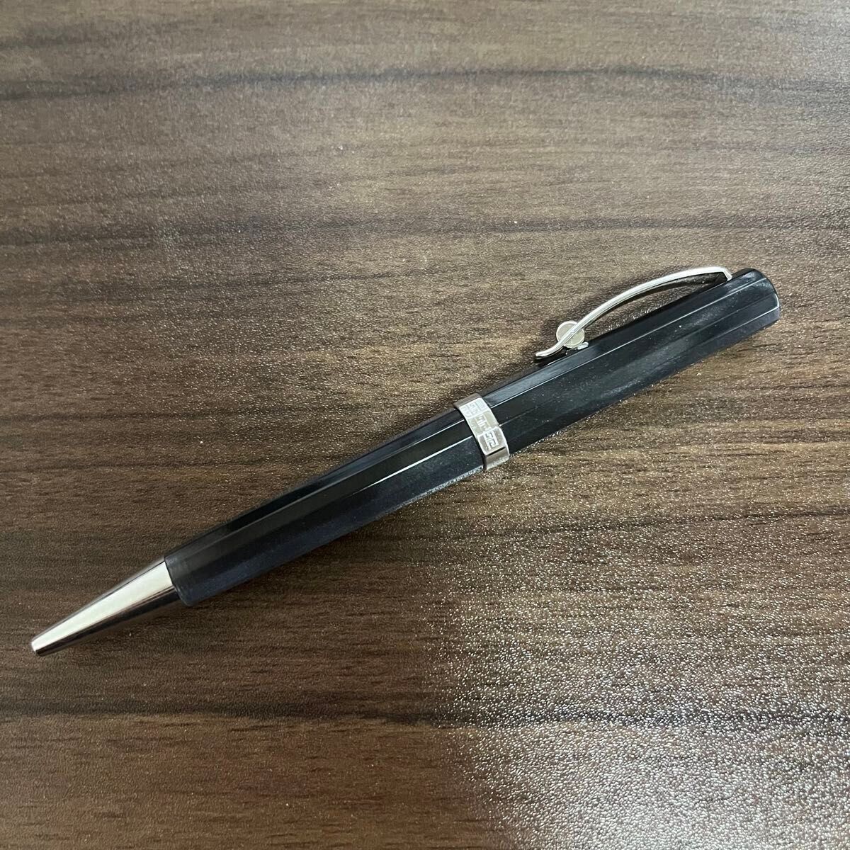 Omas Arte Italiana Gray Ballpoint Pen