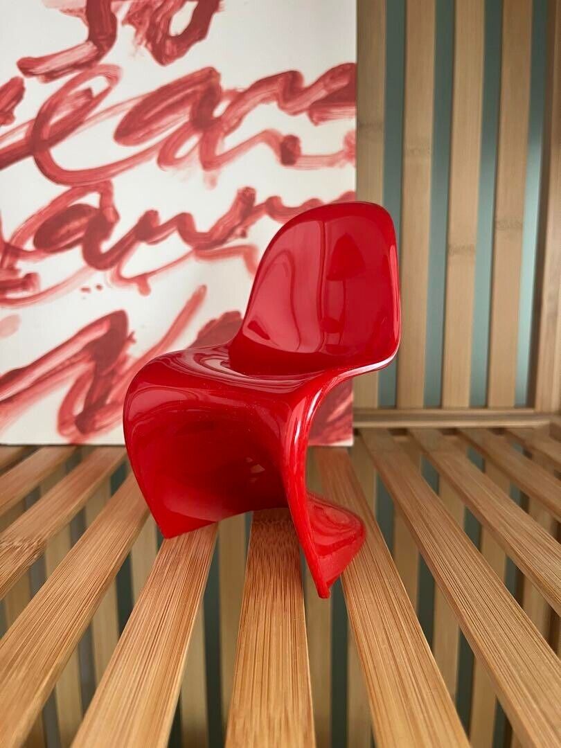 Vitra Design Museum Panton chair miniatures Verner Panton Red Good condition