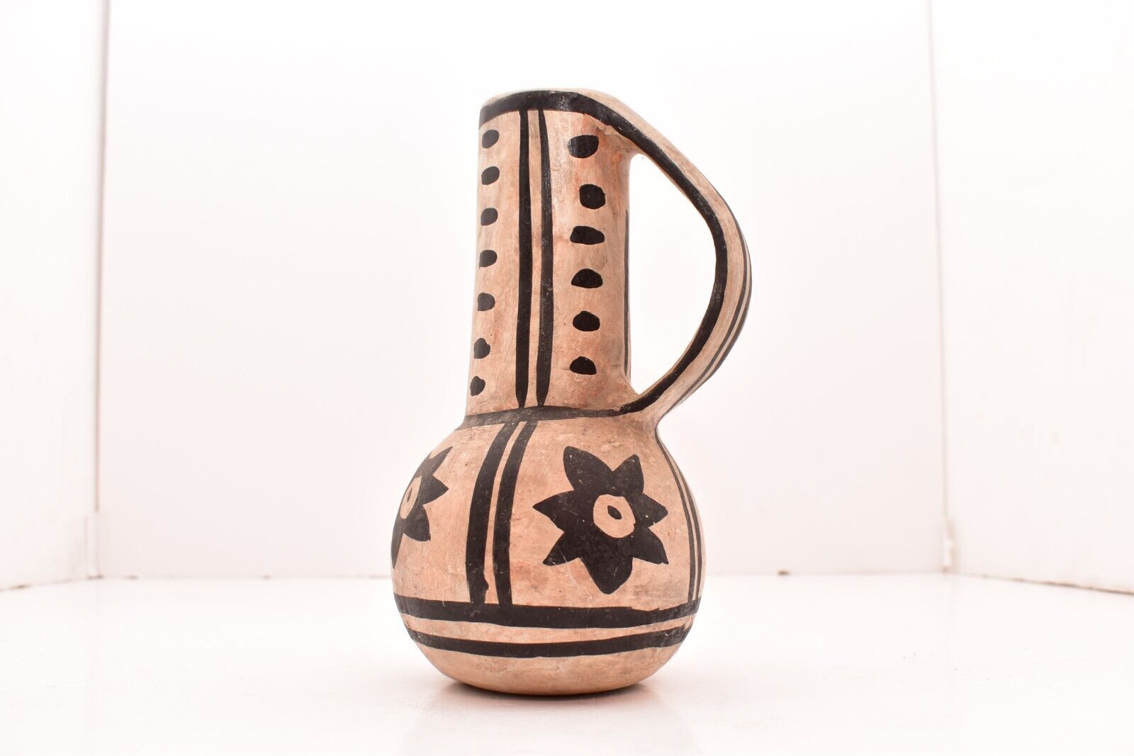 Signed Native American Indian Modern anasazi pottery Pitcher Jug
