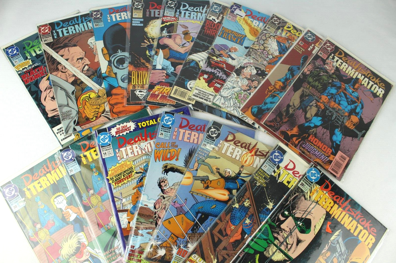 LOT OF 17 DEATHSTOKE THE TERMINATOR DC COMIC BOOKS VARIETY COLLECTION QUICK SHIP