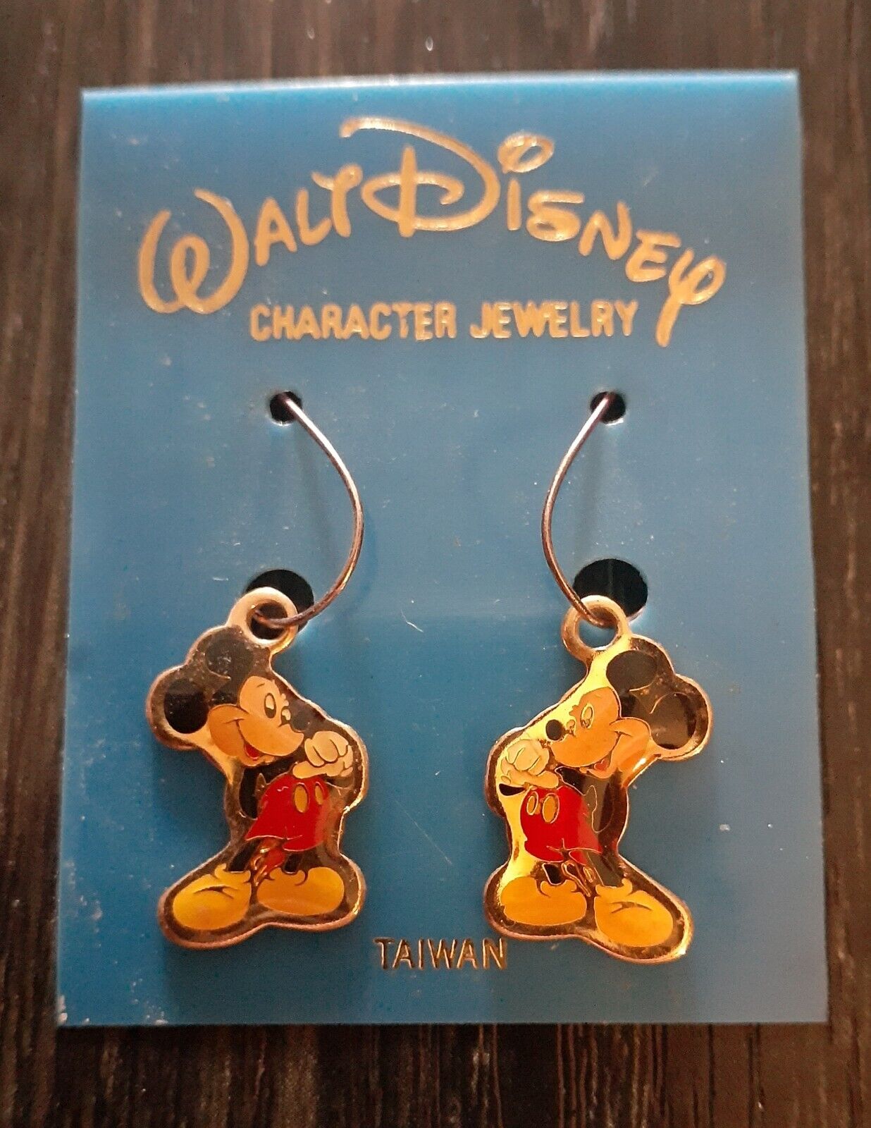 Disney Mickey Mouse Earrings Pierced Dangle Gold Tone Mickey Pointing to Himself