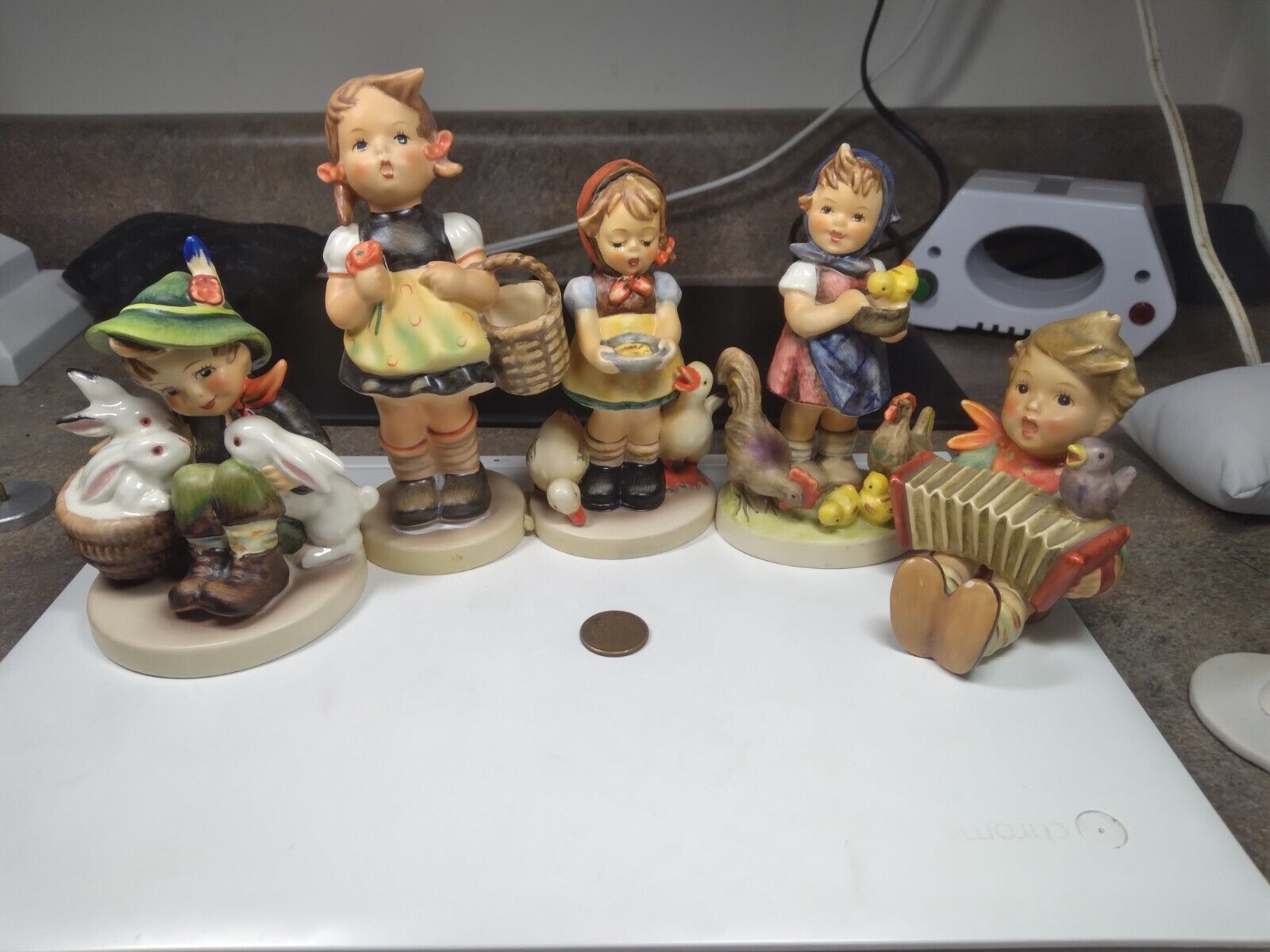 Set of 5 Vintage Hummel TMK5 Figurines  199/0,  197 2/0,  58/1,  98/0,  110/0